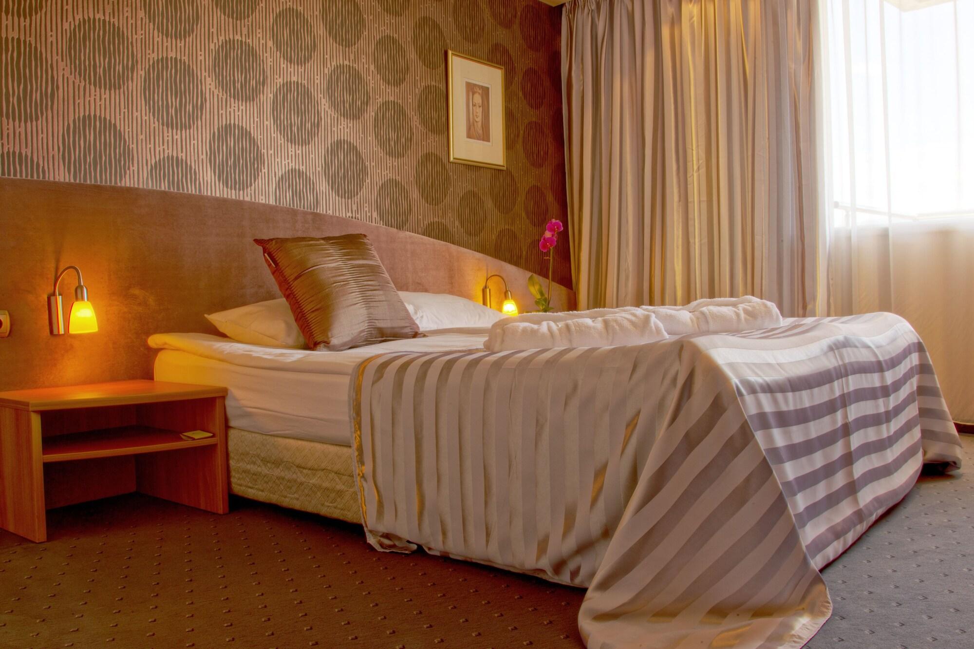 Triada Hotel Szófia Kültér fotó