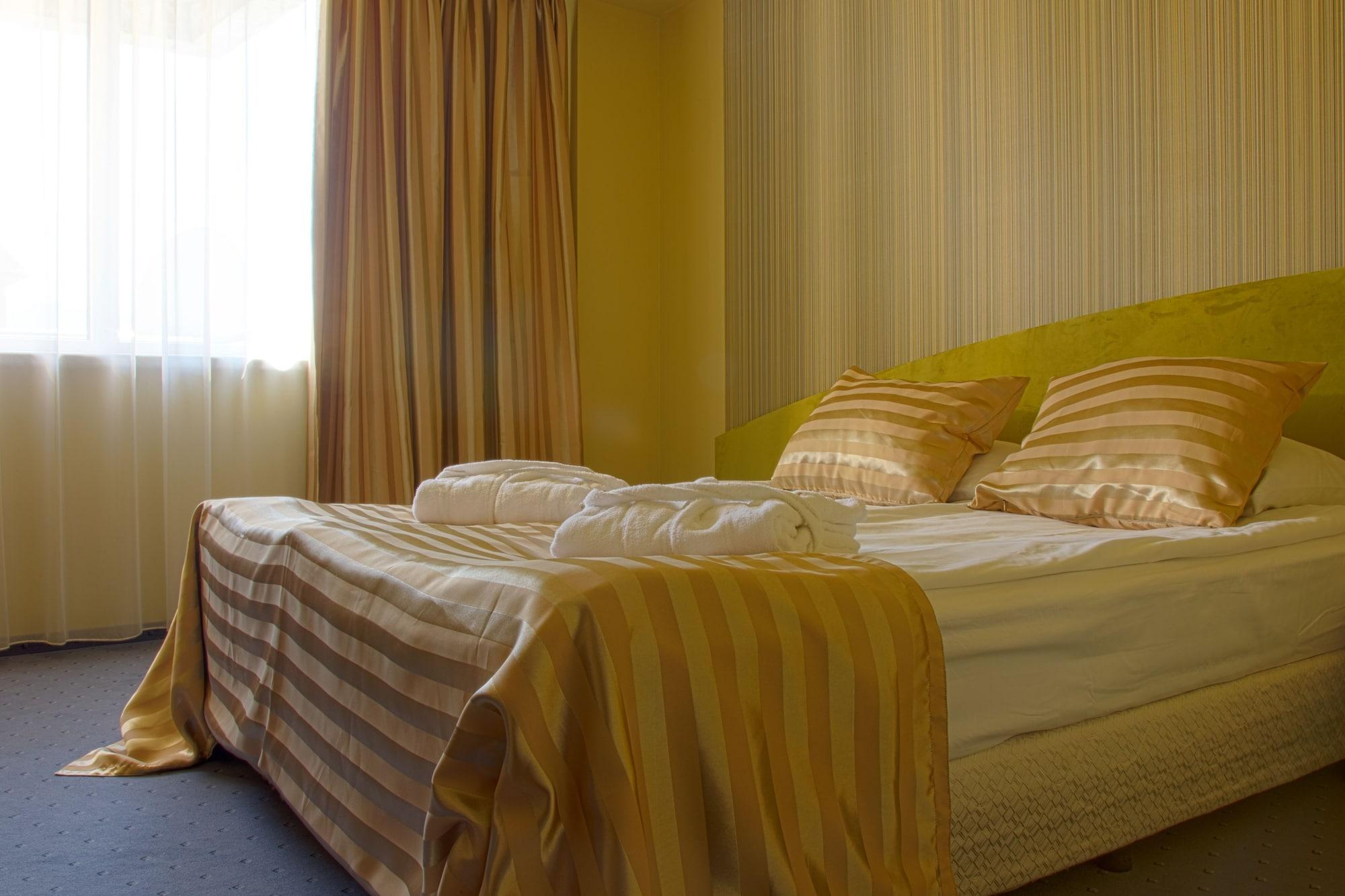 Triada Hotel Szófia Kültér fotó